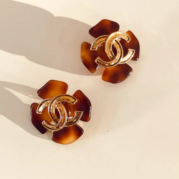Vintage (1994) Chanel Tortoise shell Earrings - Picture 1 of 4